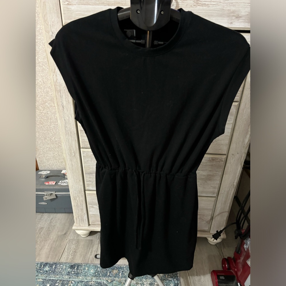 Black Sleeveless Dress